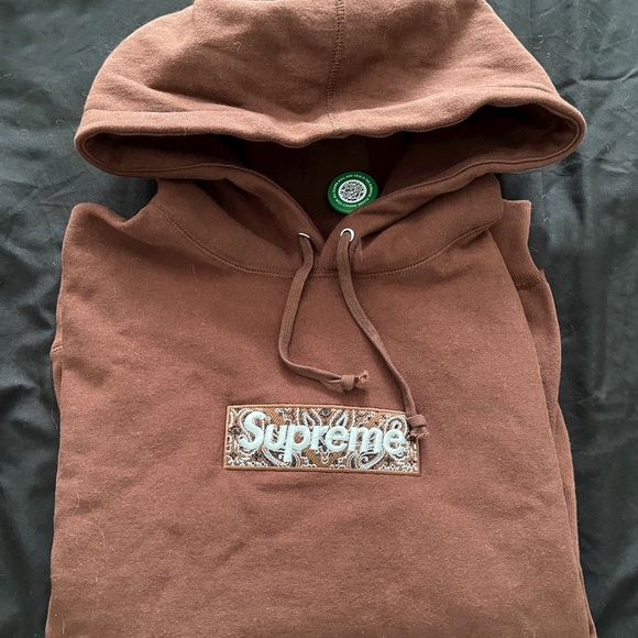 Men’s SUPREME Hoodie. NWT. Never been worn - Picture 2 of 4